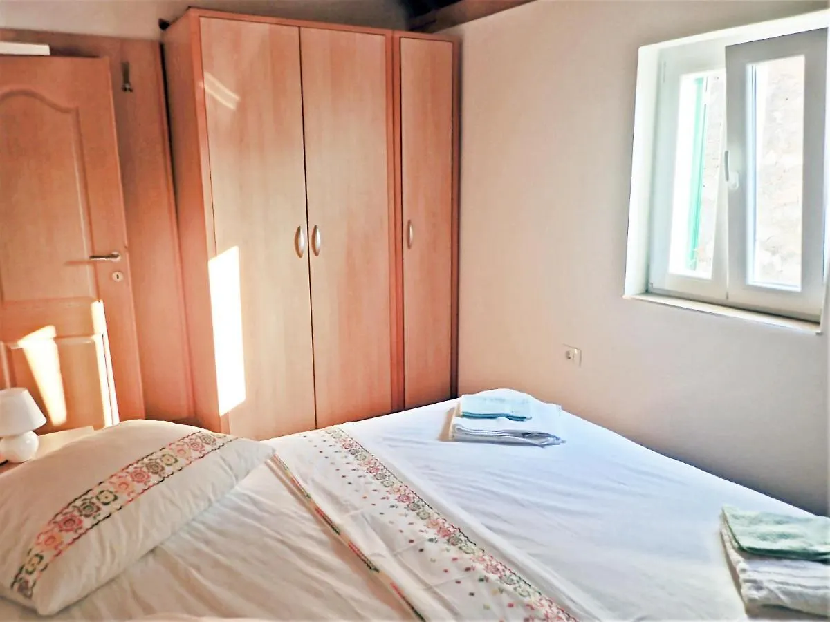 Mareta - Apartment In A Stone House Seline