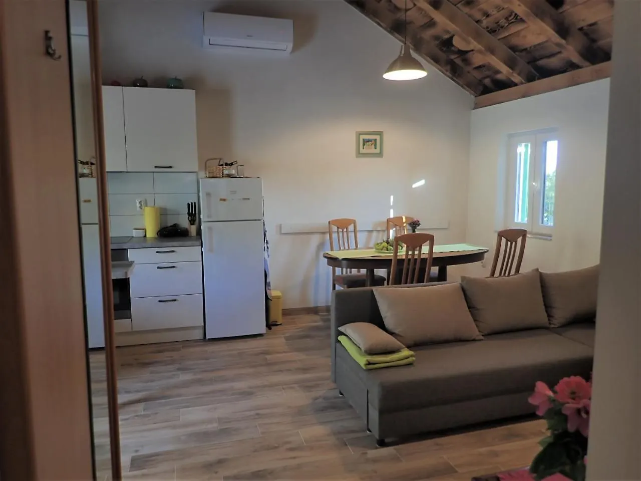 Mareta - Apartment In A Stone House Seline